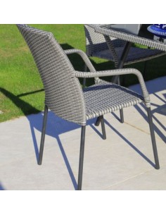 SILLA CON BRAZOS METALICA/RATAN HABANA(NETO)